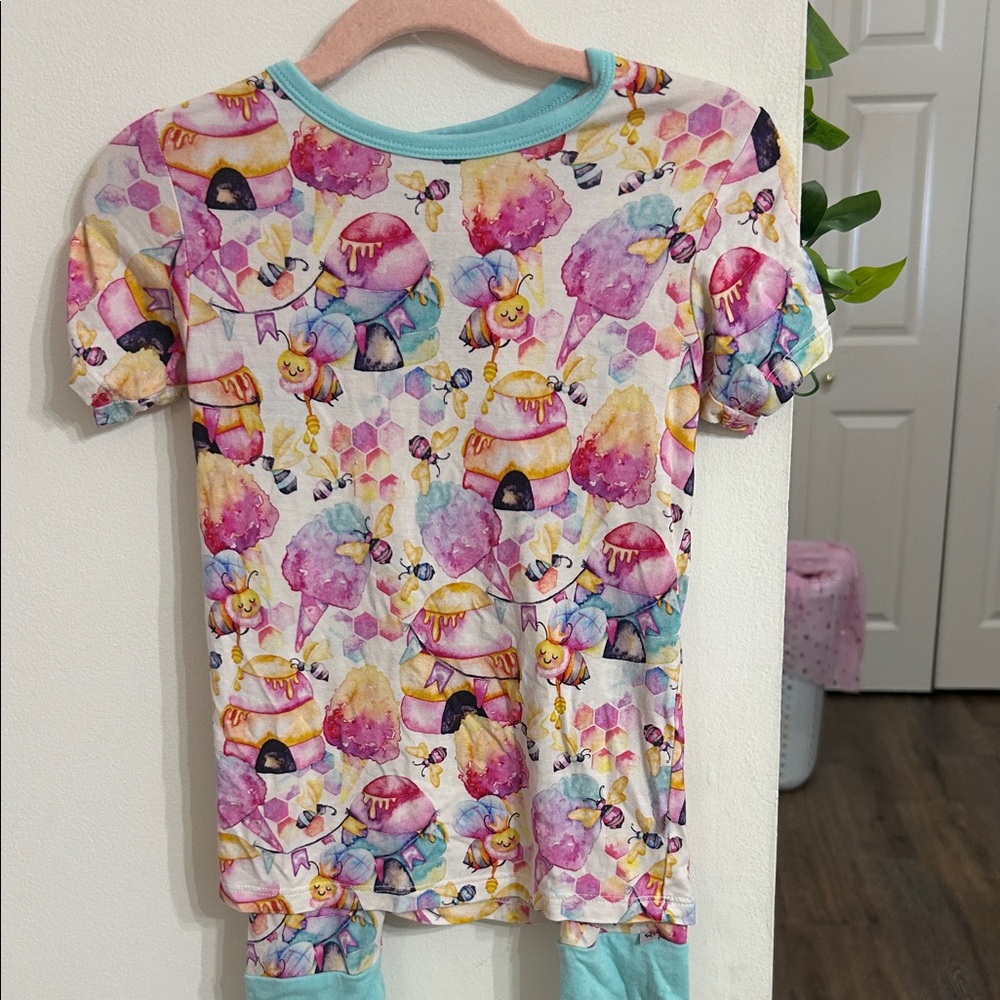 Comfy bamboo pajama set with honey bees!!